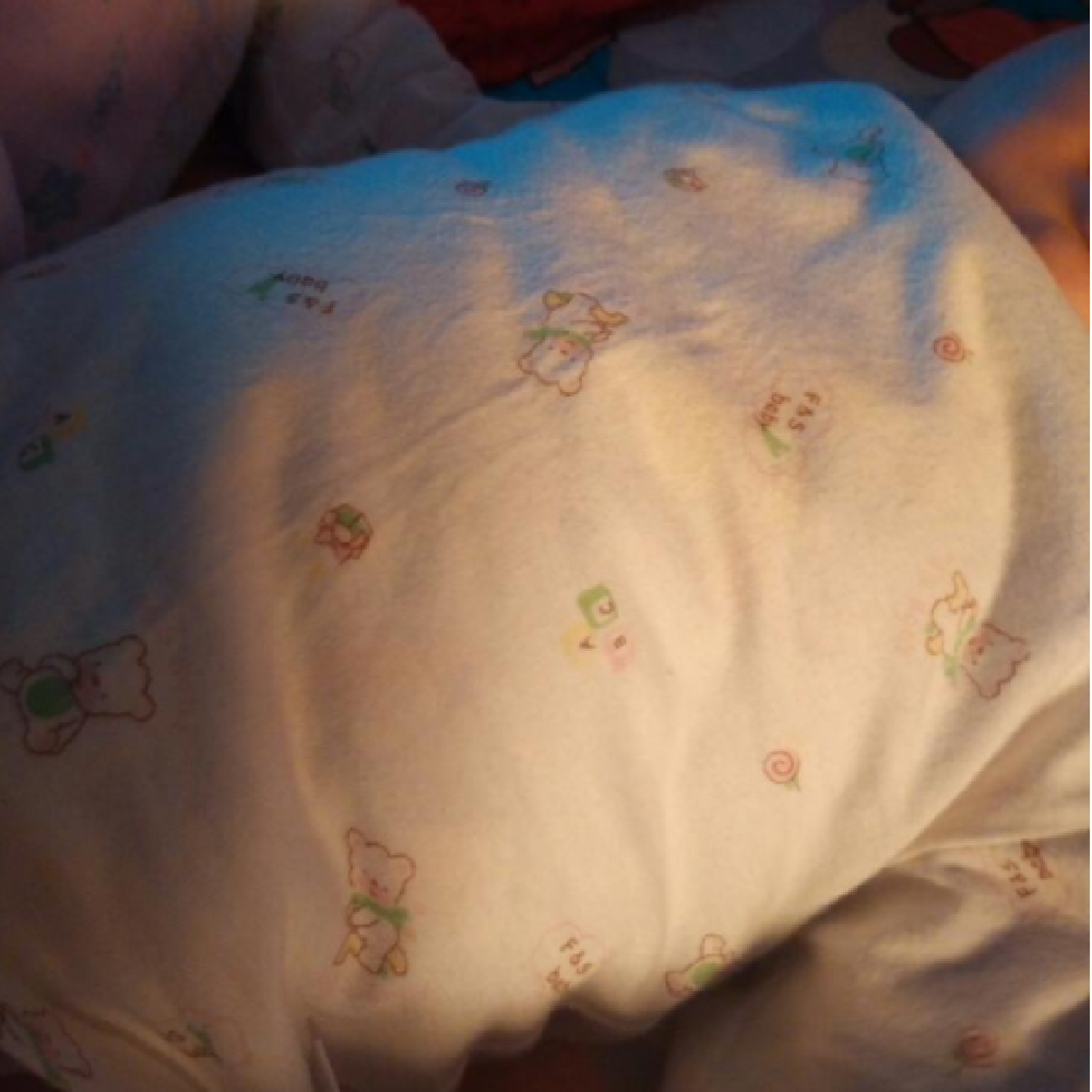 十几天的婴儿肚子很鼓(孩子小小年纪肚子挺大) - 乐宝宝贝