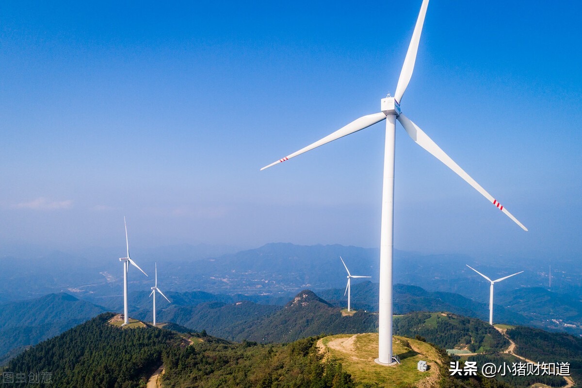 38%,滚动市盈率43;国内风电叶片领军者,公司背靠中国中车集团,主营