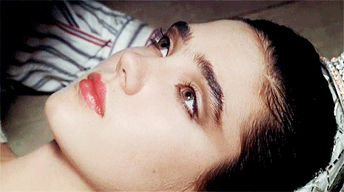 12岁时就是“神颜”，如今51岁的她依然惊艳银幕