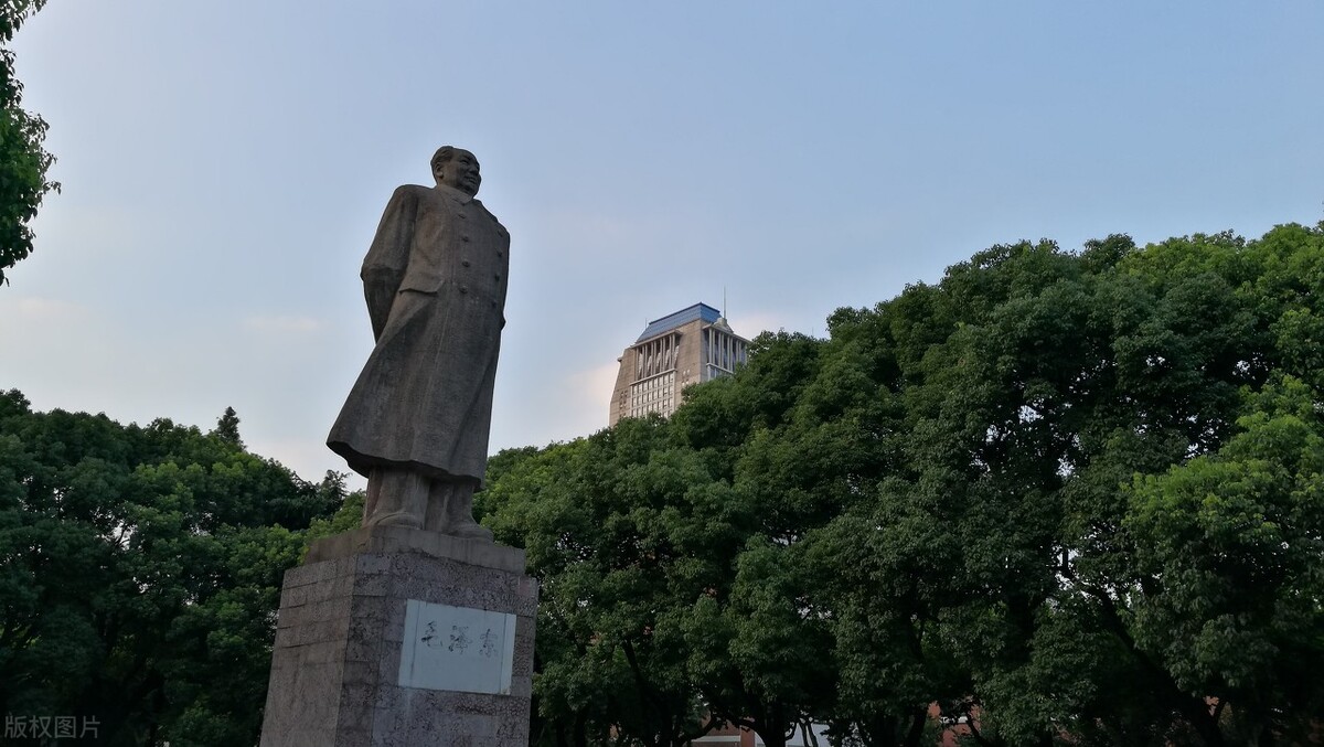 复旦大学斥巨资开发出《Python项目开发实战》高清版 PDF 开放下载