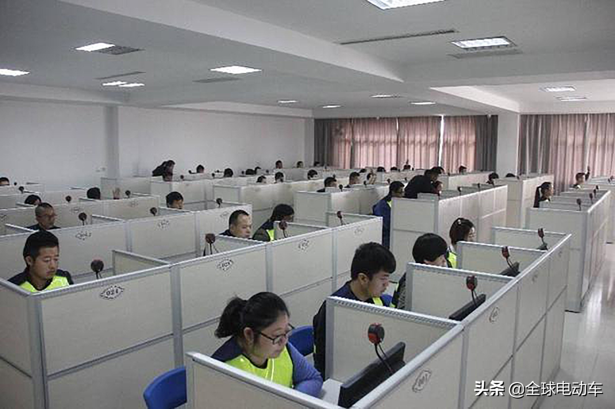 持有驾照的车主注意，6个驾照扣分新规，特别是C1、C2、F驾驶证