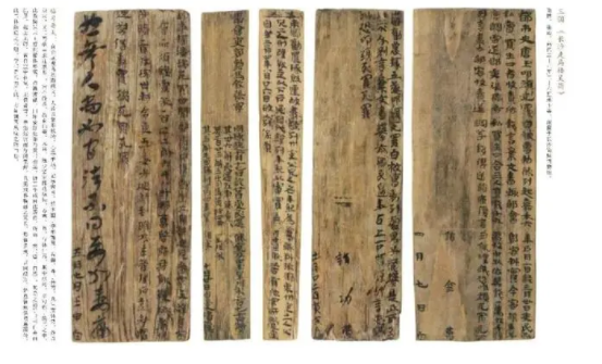 1996年湖南施工现场，工人挖出汉末竹简，揭露关羽之死实非大意