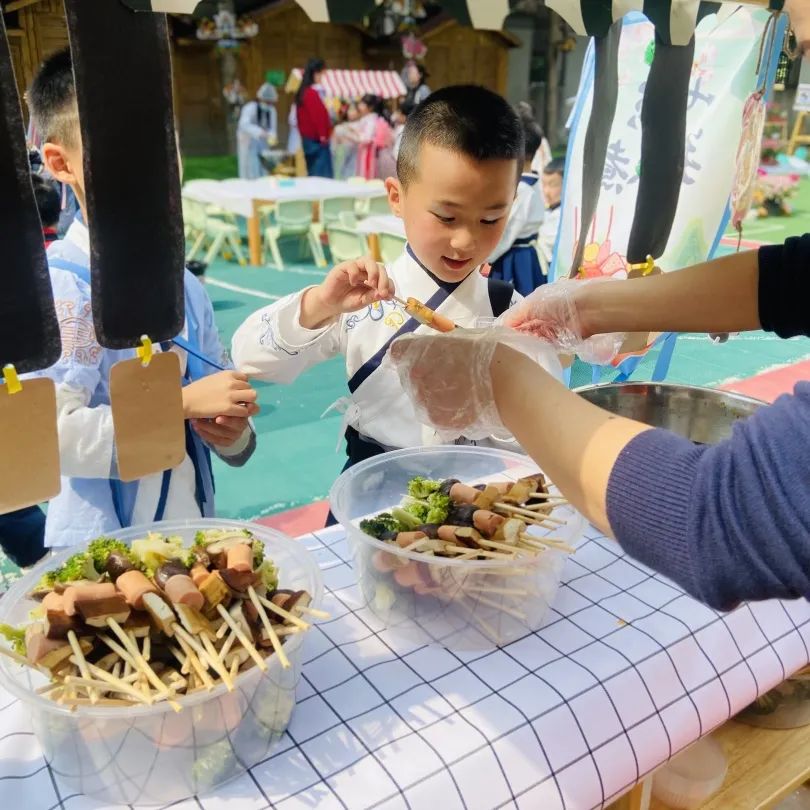 汉服体验、美食大赏、亲近野生动物……这样的春日活动真让人羡慕