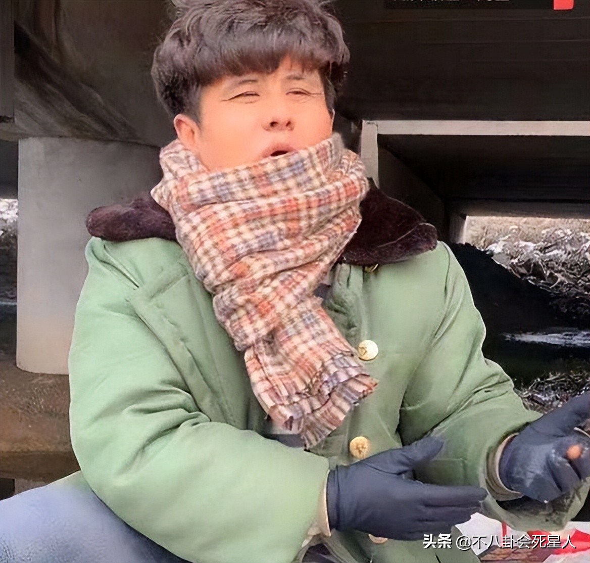 8位红极一时的草根明星现状，摆摊卖菜，住桥洞，红了11年