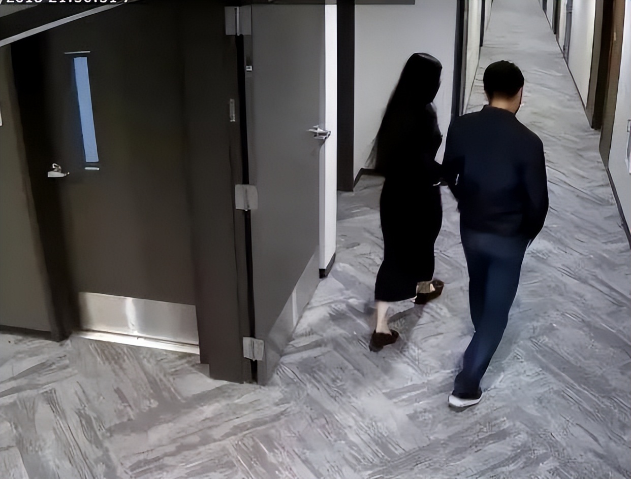 刘强东明州女大学生案听证会取消 在质询中刘强东将面对棘手问题