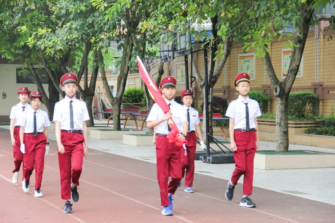 同一个地球 同一片蓝天｜成都市双流区九江小学举行环保主题升旗