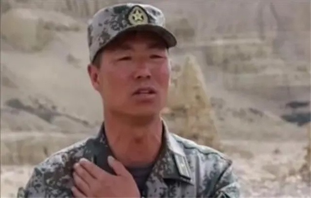 英雄团长祁发宝近况：头颅模型有明显缺损，额角伤疤明显令人痛惜