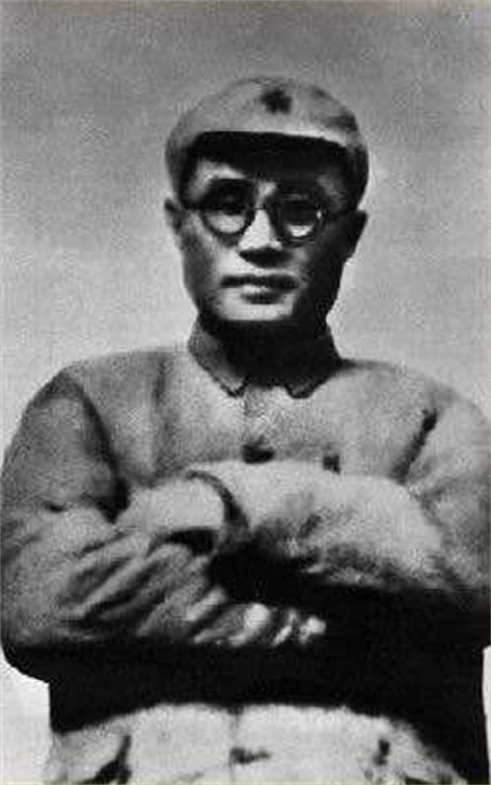 一学生家境困难登报后惊动中央，人民大会堂设宴3桌，宴请他全家