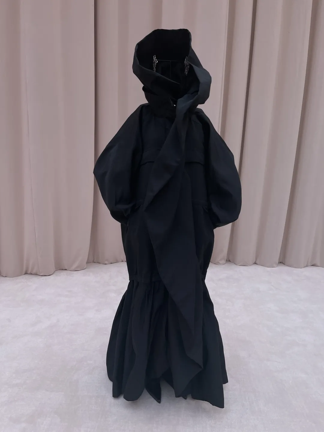 加拿大歌手贾斯汀·比伯再度出镜巴黎世家时尚大片