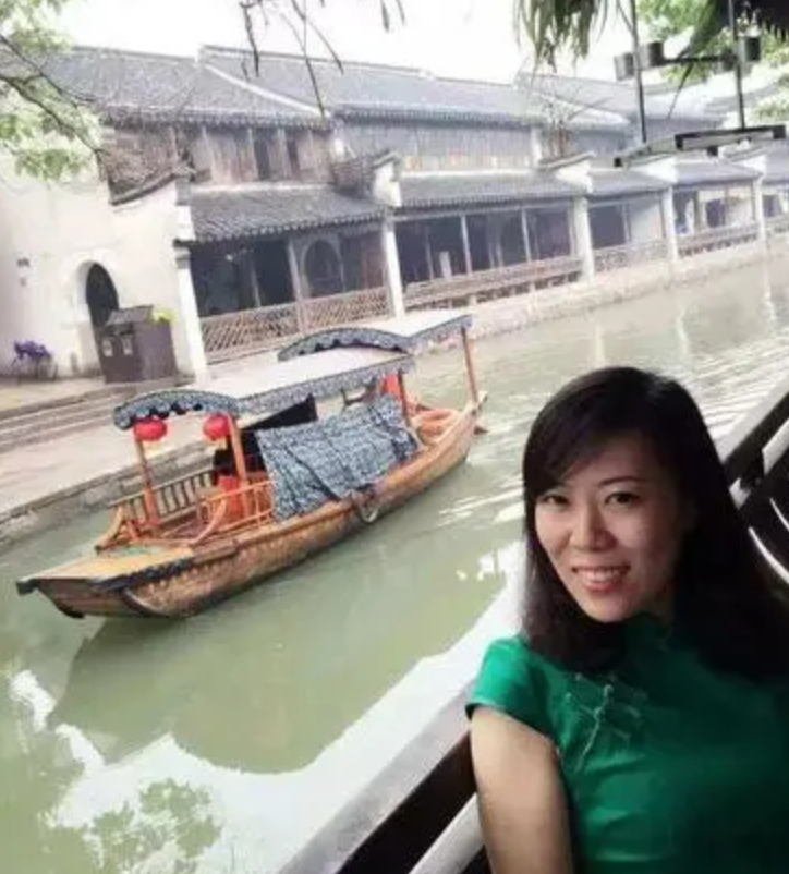 7年前那个说走就走的离职教师，因辞职信火爆网络，如今过得咋样