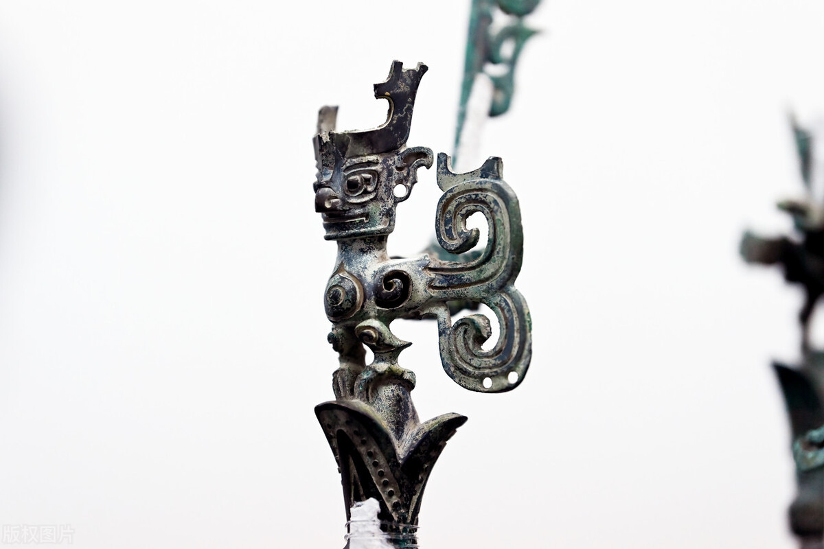 通天的建木是马桑树嫁接后的产物,三星堆的青铜神树就是建木