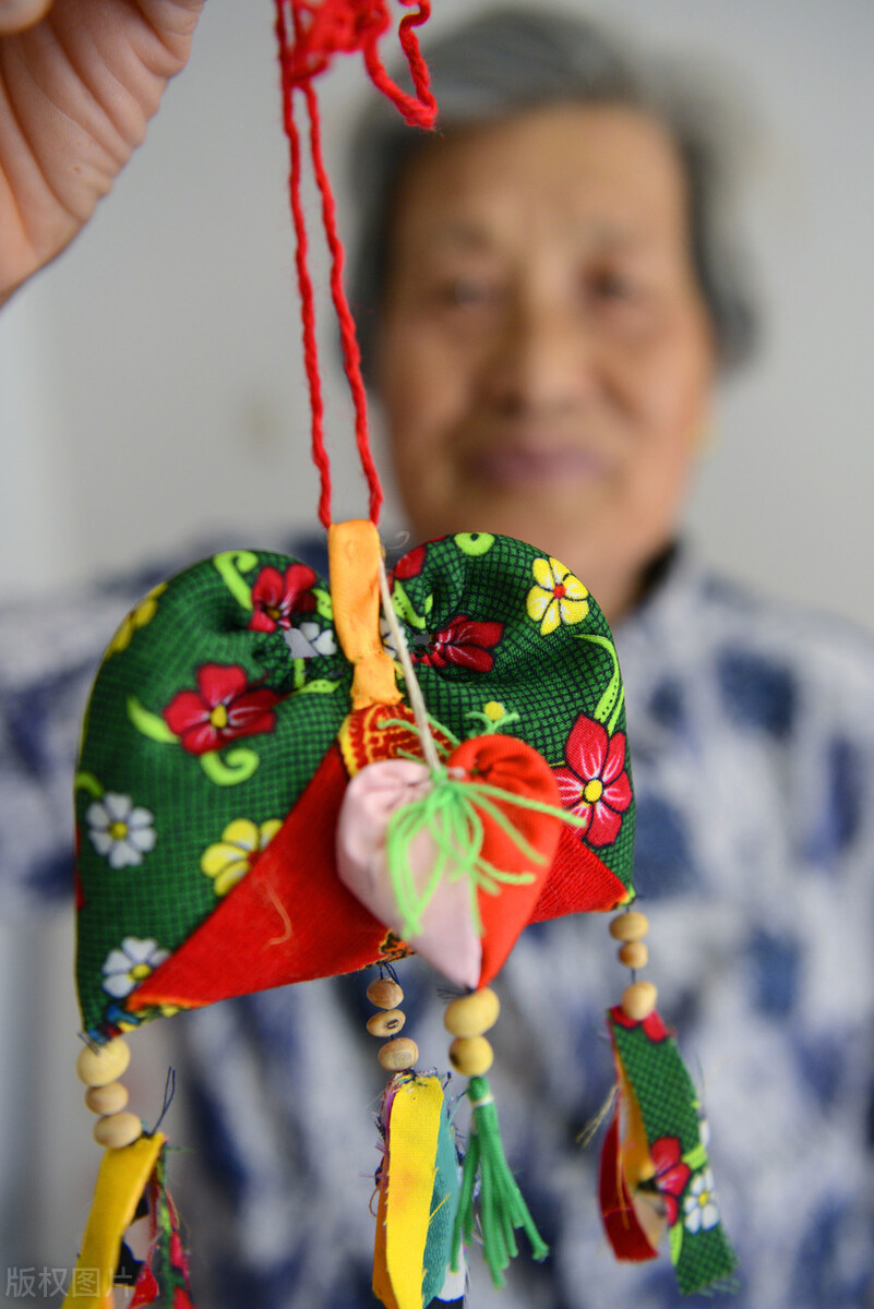 李海玉:小小荷包的前世今生