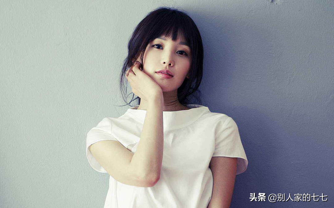 女人想你了，不会直说“我想你”，而是这样“暗示”你