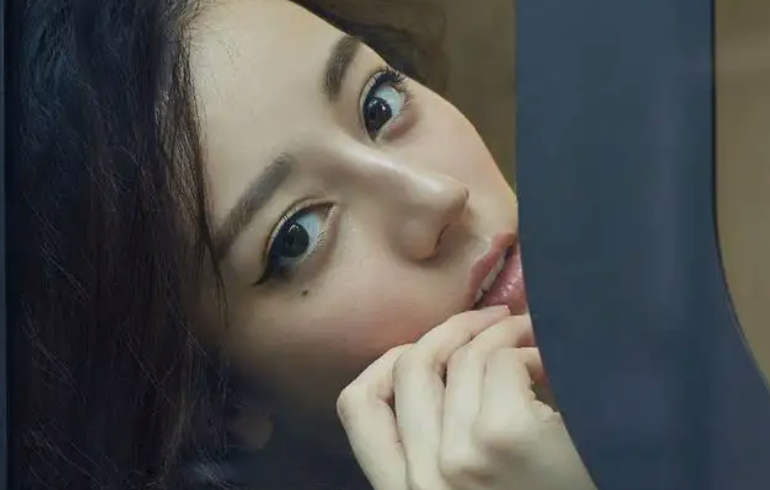 拥有“鼻尖痣”的明星，韩佳人、全智贤上榜