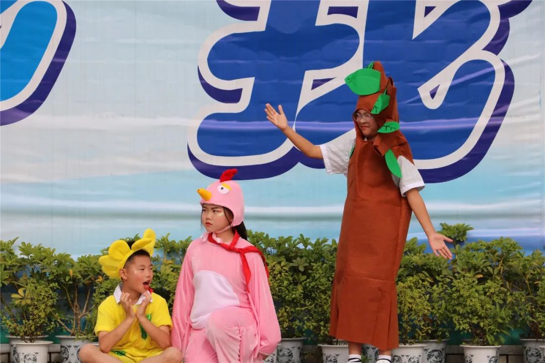 不负耕耘 拥抱收获｜记实小外国语学校满天星中队升旗仪式班级展示