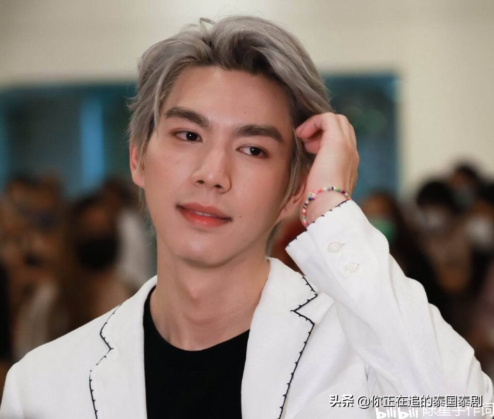 泰剧《天下》最终话收视破四：泰国男星Bright Norraphat火速爆红