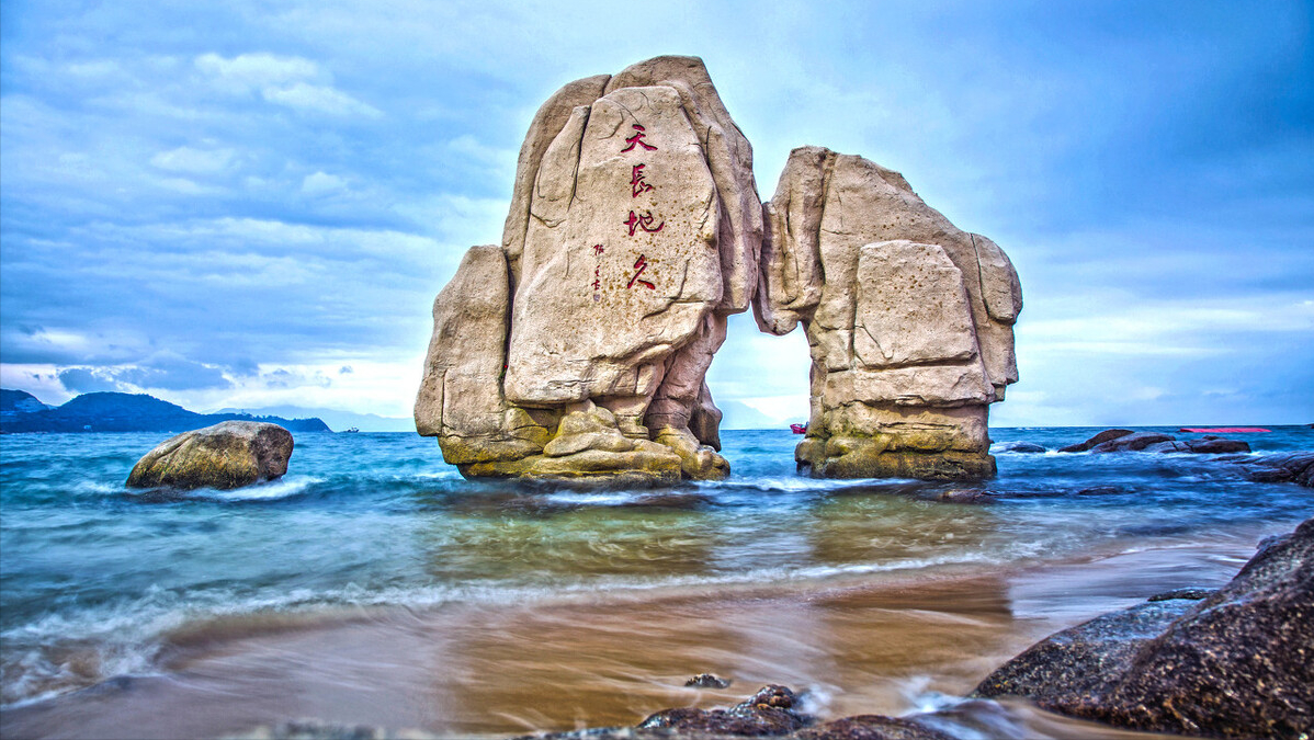 父母金婚送什么礼物（女儿在父母金婚典礼的话）