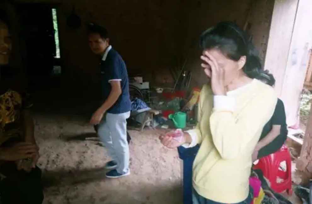 人大学霸伍继红：失业、嫁光棍、生6娃、成低保户，谁毁了她？