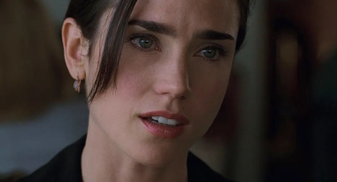 12岁时就是“神颜”，如今51岁的她依然惊艳银幕