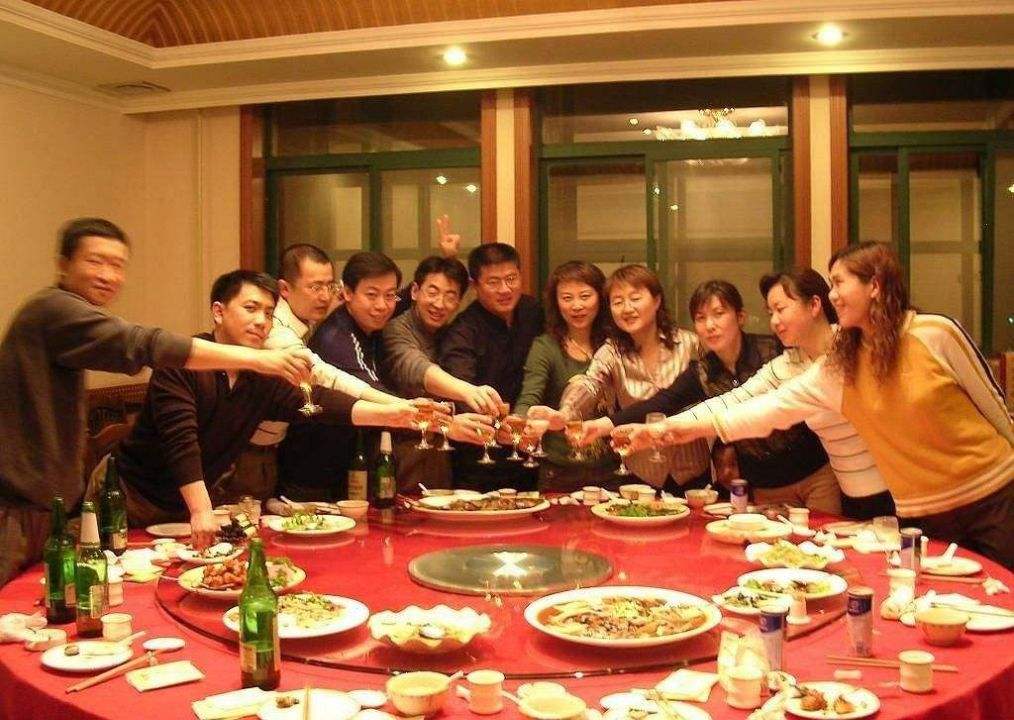 去参加同学聚会需要注意什么?