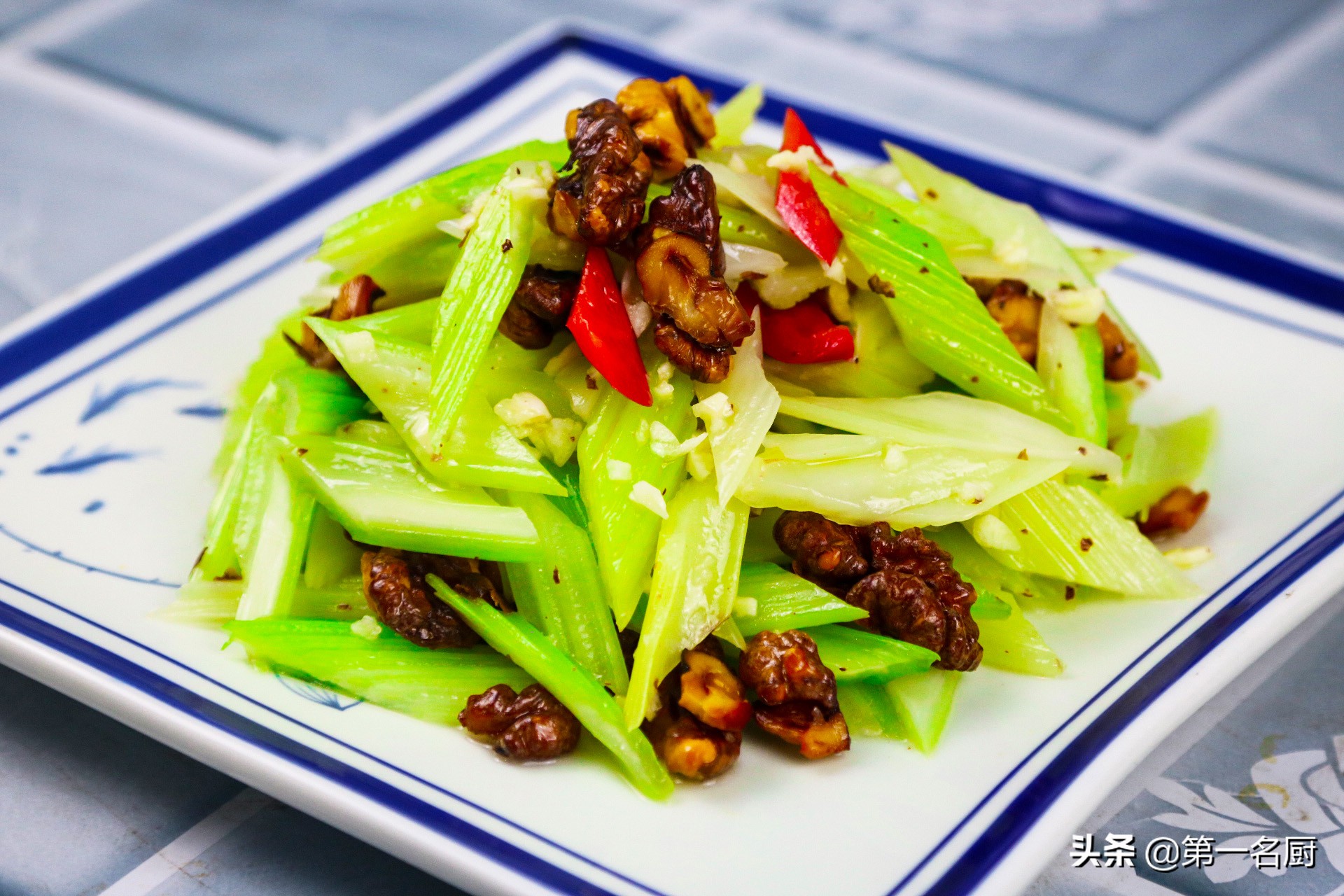 学生补脑有哪些食物_学生补脑健脑食谱