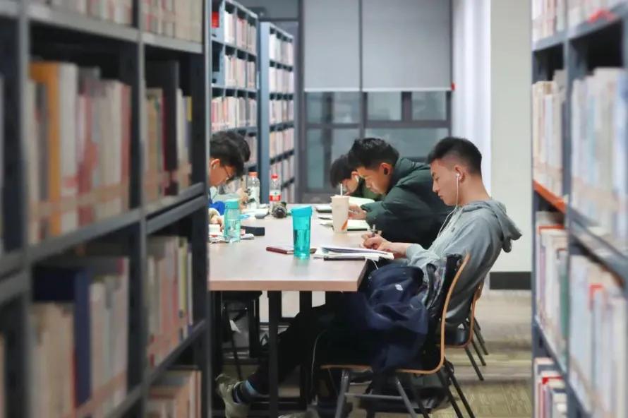 考试过后假期来临，CQU伴你一直前行