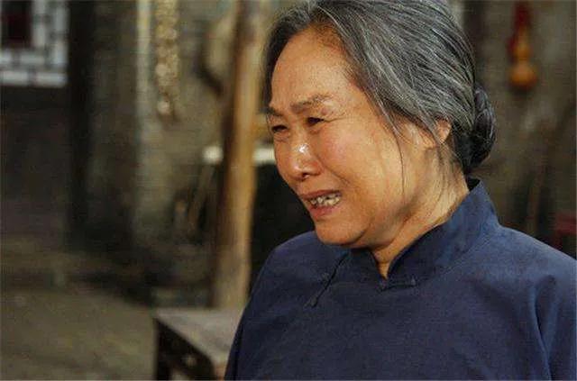 演员毛孩：用前途换母亲余生快乐，母亲火了我没戏拍，也无怨无悔