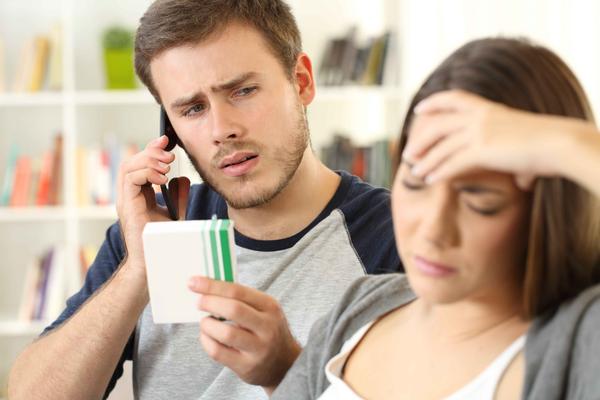 焦虑症分为两种类型，患有焦虑症时，有哪些表现？看看你有没有