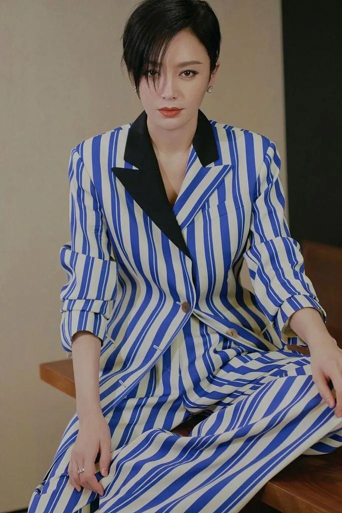 女神秦岚高清大图