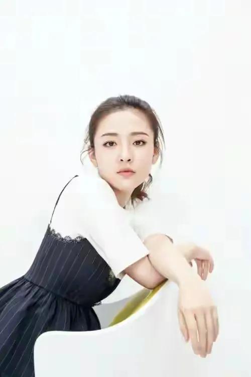吴倩显赫家世曝光家里多有钱父母做什么的？华策影视吴倩父亲介绍