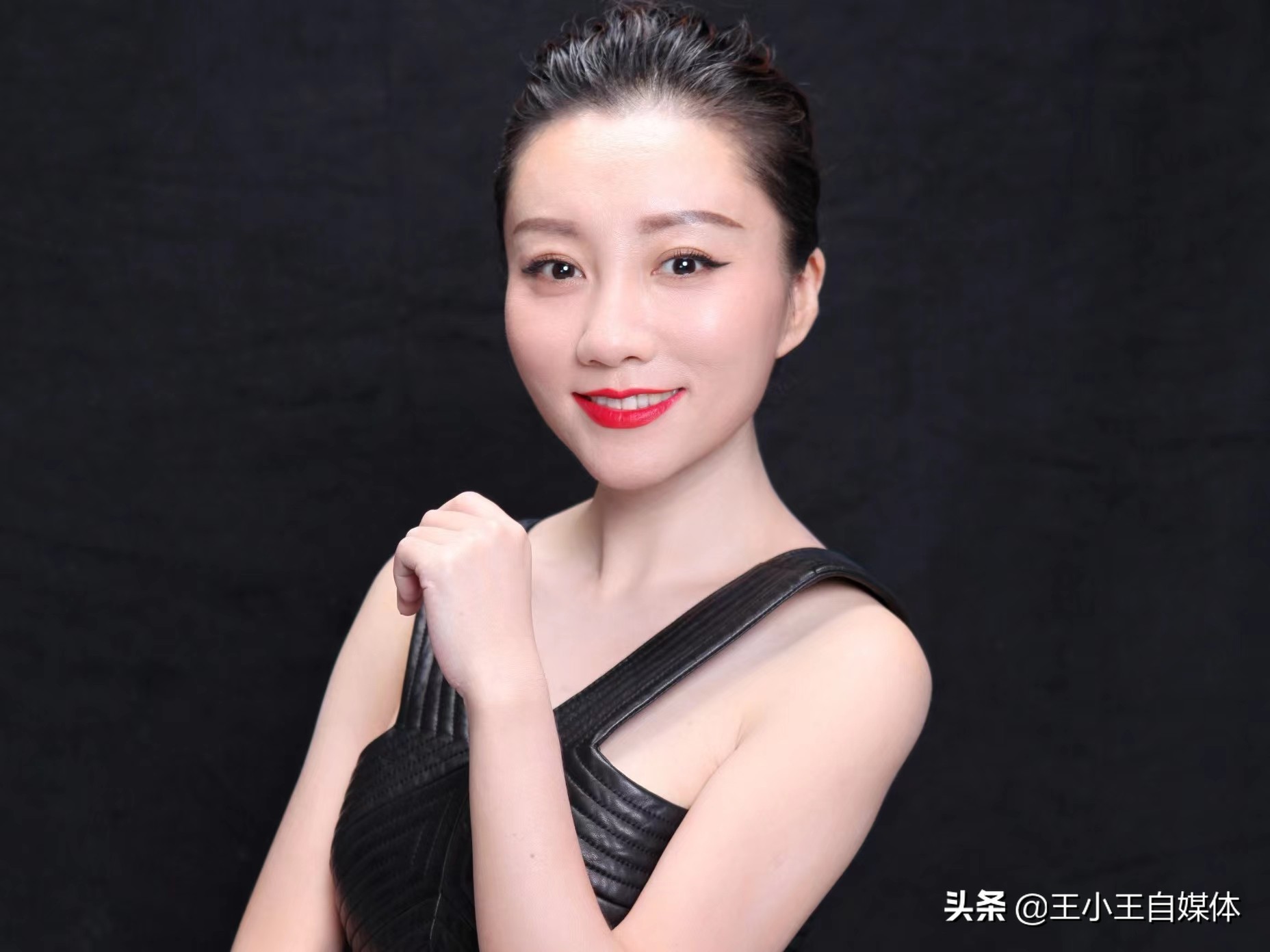 《血色浪漫》18年演员差距大，女主成了一线演员，女二却一直不火