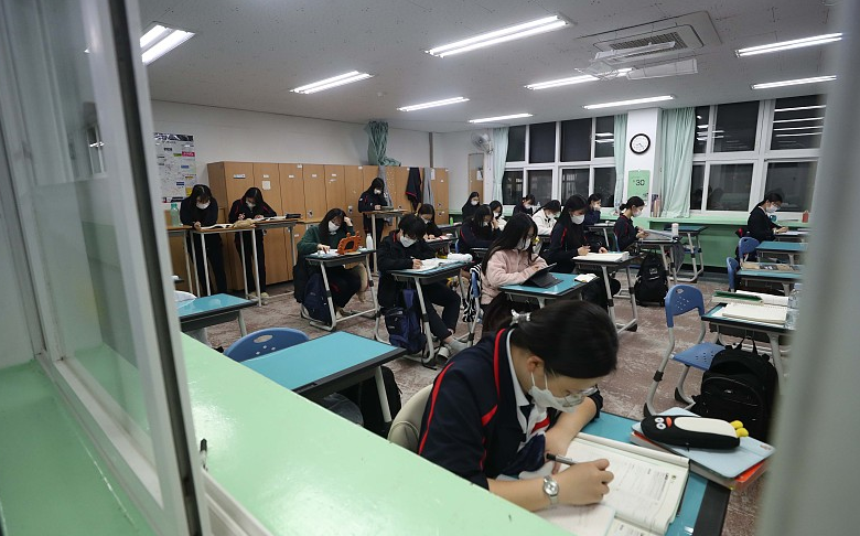 上了“三本”大学后，学生才会渐渐明白的道理，提前了解没坏处