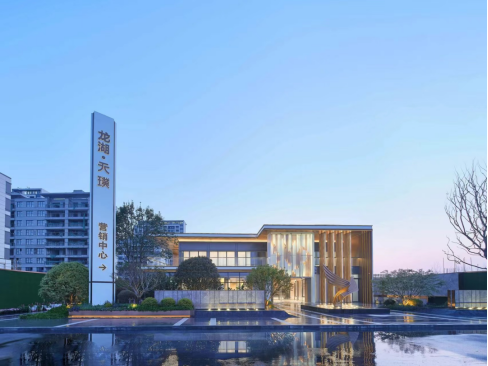 锁定“爆款”！城市顶级资源圈，龙湖新盘靠品质出圈