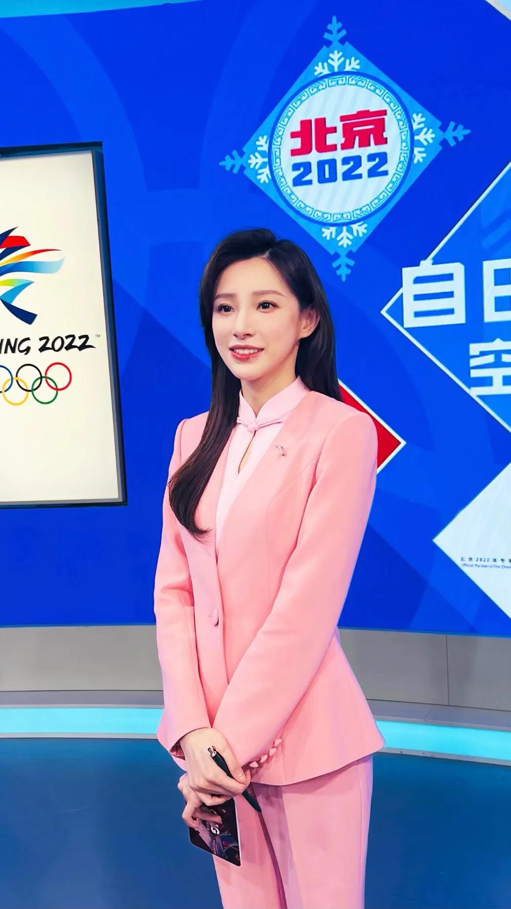 中国传媒大学春晚主持人