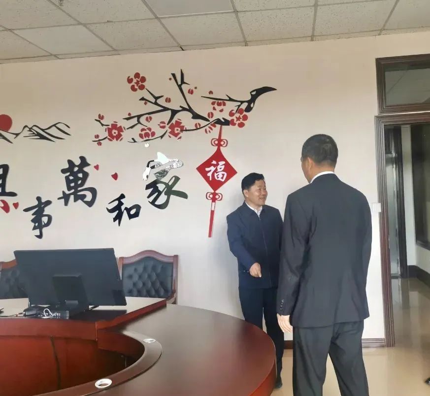 辉南县人大常委会主任兰守堂到辉南县人民法院调研指导工作
