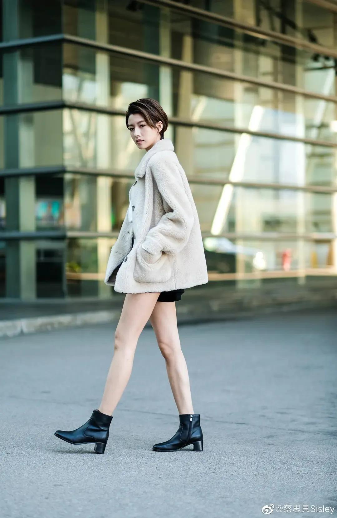 蔡思贝｜招黑体质的“绯闻女王”