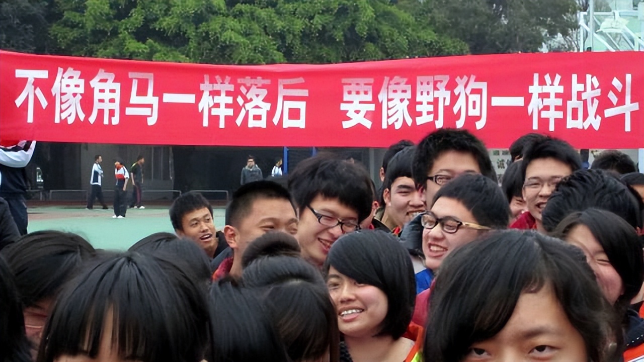 梦想路上的努力与坚持，终将汇聚成璀璨光芒照亮前行之路