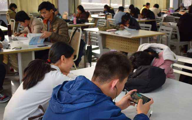 科研界“苏妲己”钱璐璐火了，共有经历4段婚姻，教授身份惹争议