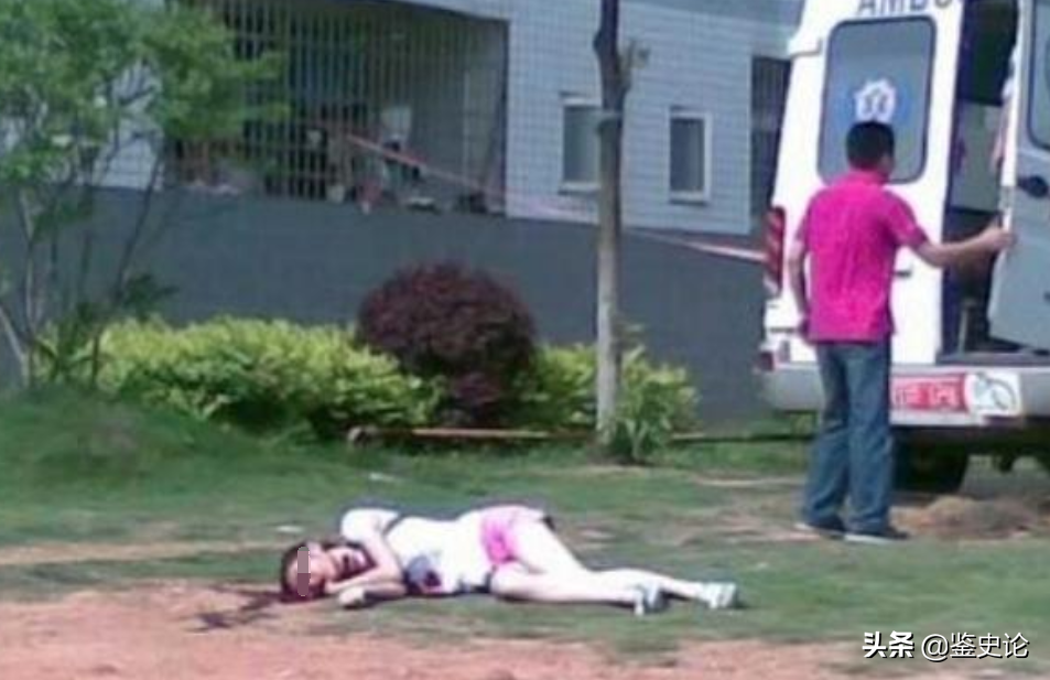 11年长沙男子8刀刺死女大学生，得知死刑后露出微笑，为何？