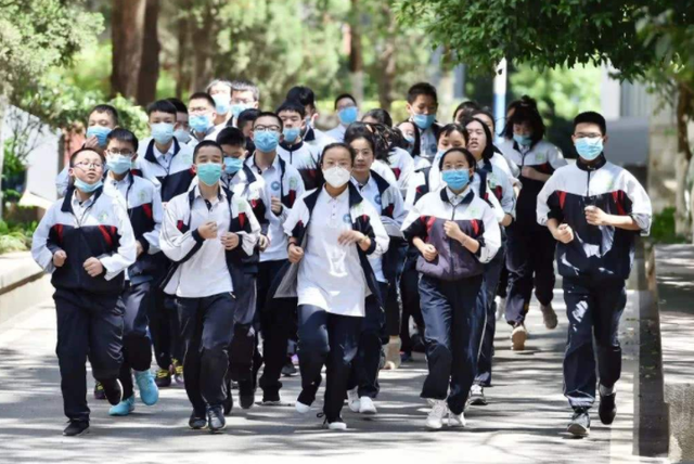 寒假来了！各地区高中寒假时间敲定，开学时间或将“往后顺延”