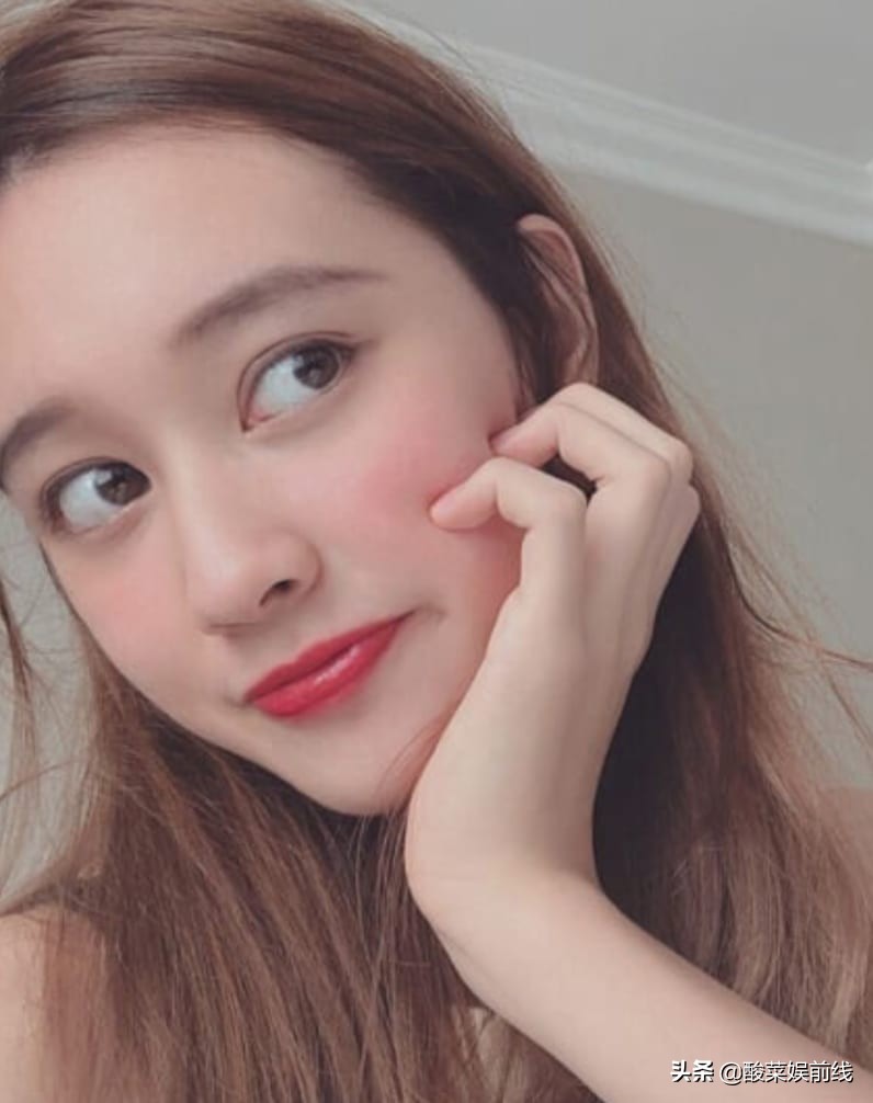 台湾歌手黄品源19岁女儿为了省钱，买了变黑的熟香蕉