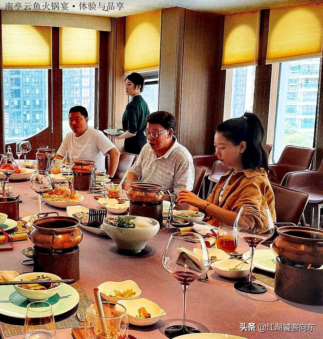 铜火锅比一般的火锅好吃吗(南亭云鱼·大黄鱼铜火锅——精致奢华火锅的爱马仕)