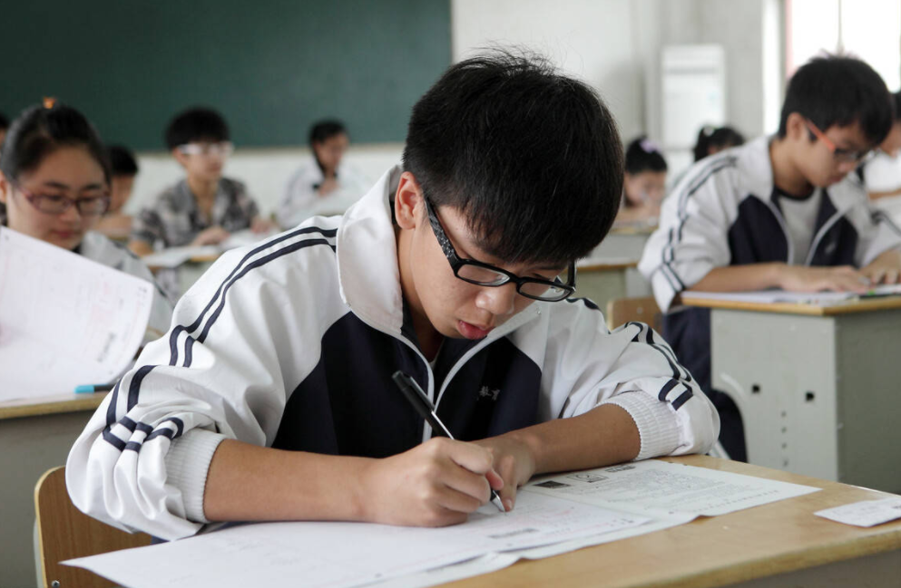 双减过后，民办学校和公办差距越来越大，家长可别不在意