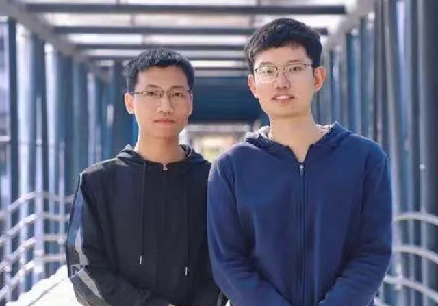 中南大学校草走红，堪称现实版“韩商言”，舍友也个个是“嫡仙”