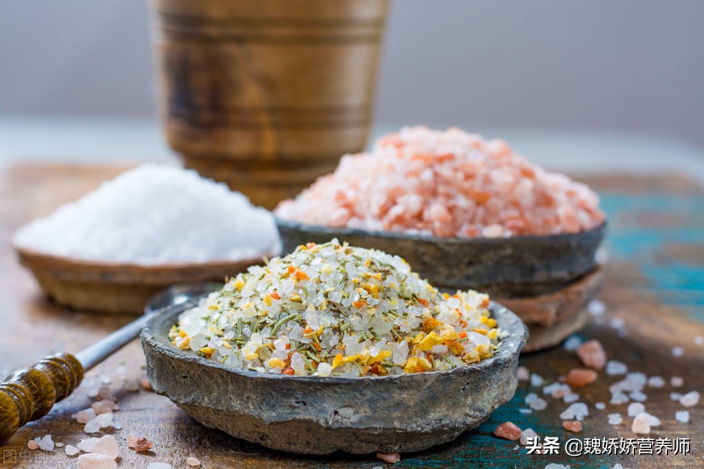蛋白质每天应该吃多少？哪些食物富含优质蛋白质？