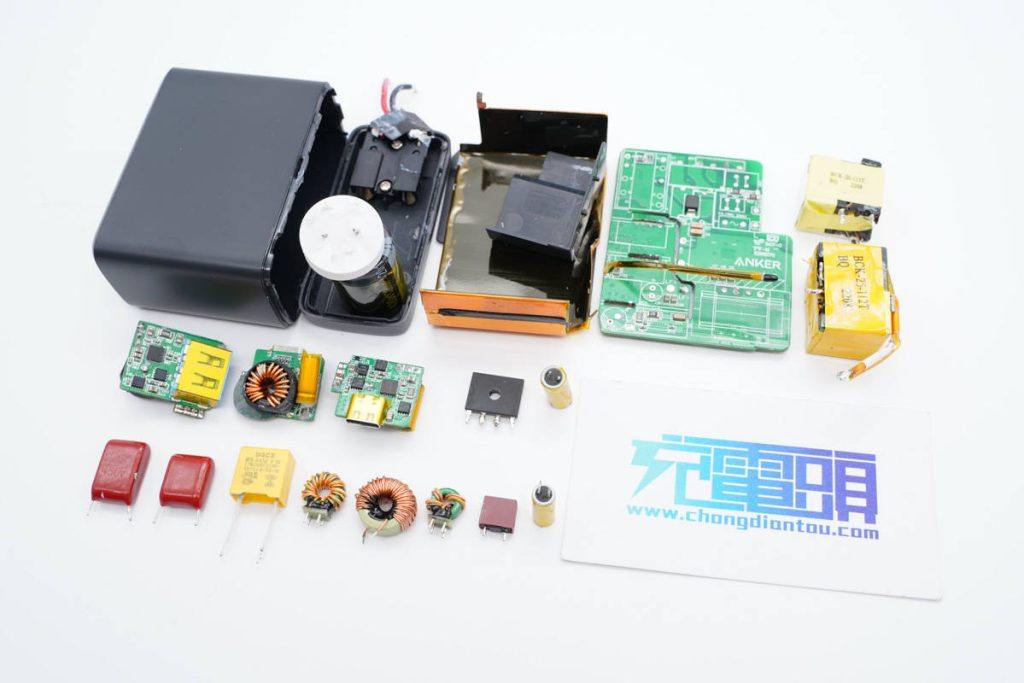 一个顶三个，支持三设备同时快充，安克100W氮化镓超能充拆解