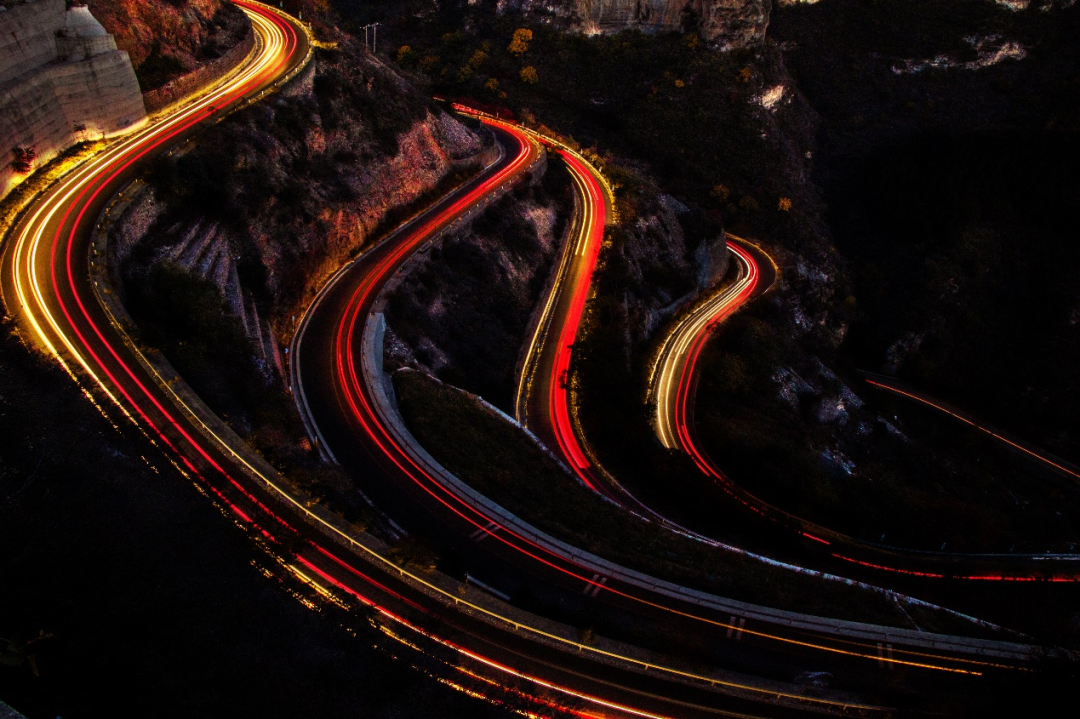 张典型的低调摄影作品,低调摄影作品往往比常见的中间调照片更有魅力