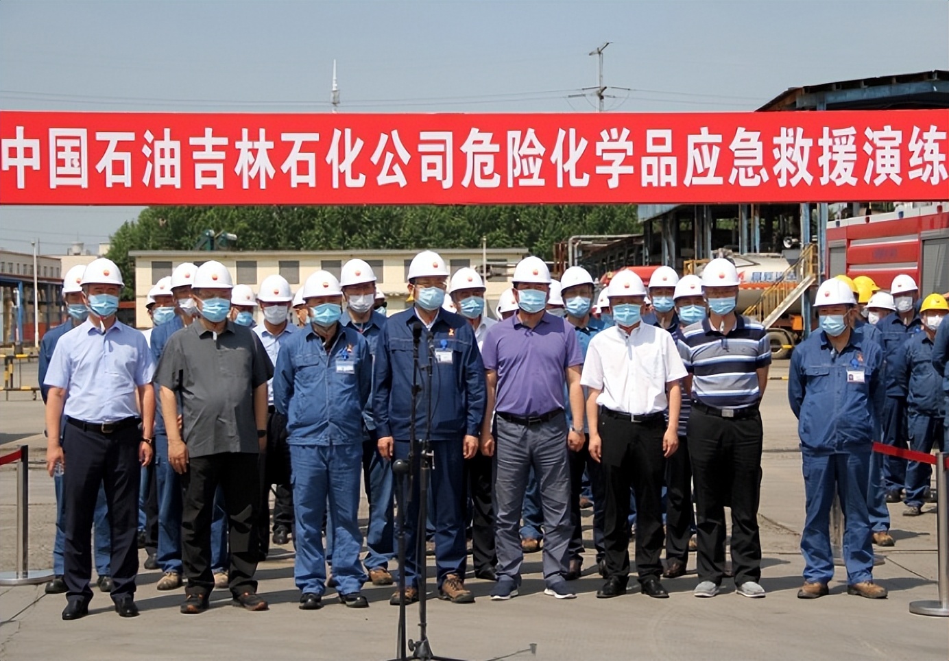 中铁十二局招聘公示，实习工资5000元起，本科及以上学历即可报名