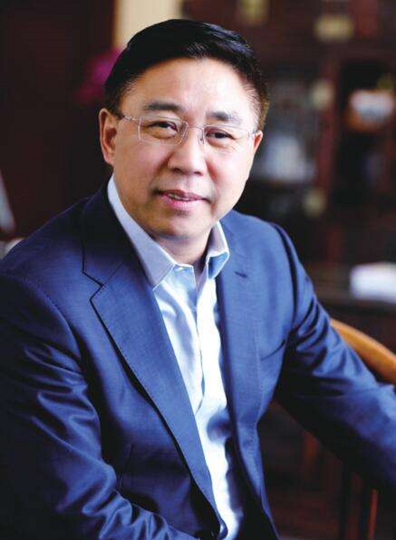 安徽“桐城新首富”：28岁筹款5万创业，一手创办了“700亿帝国”