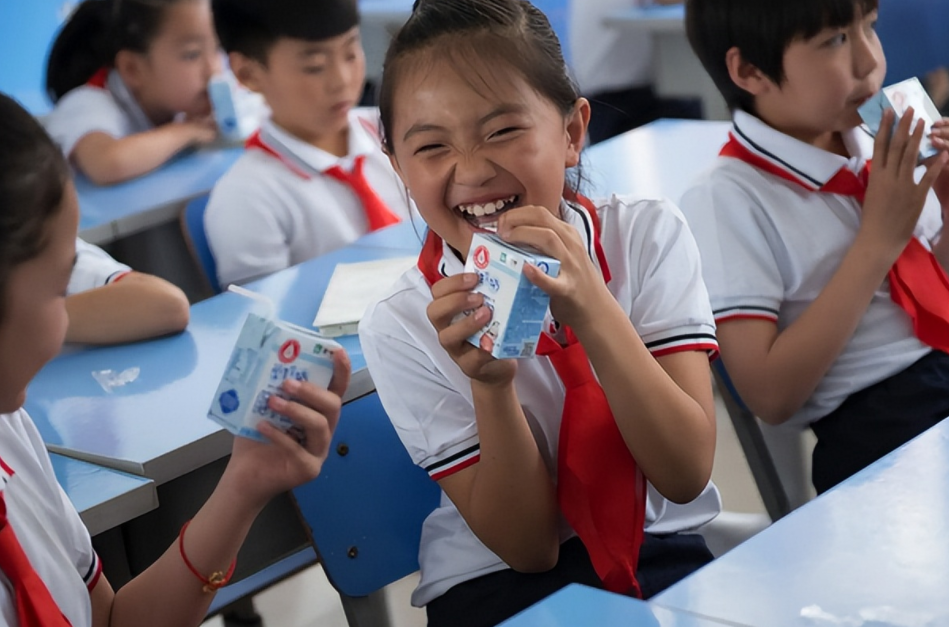 辽宁大中小学暑假时间已出炉，学生们兴奋不已，家长却欲哭无泪